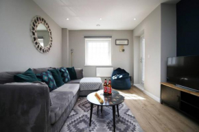 Central Condo by Tŷ SA - NEW 1 Bed sleeps 4